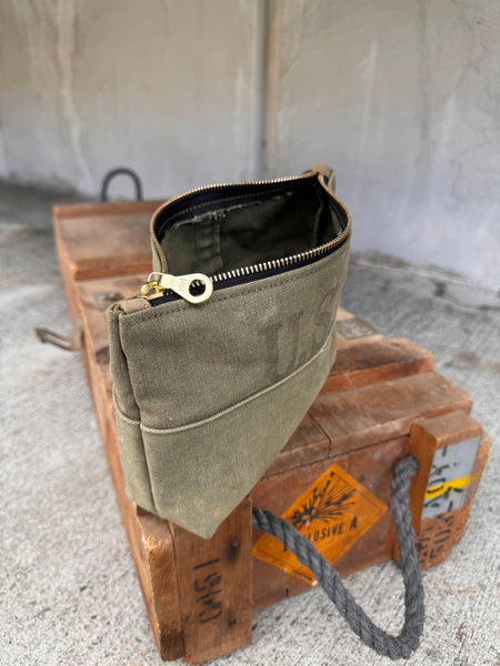 “US” Zip Pouch